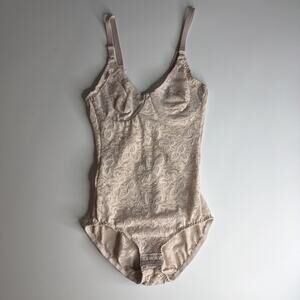 Bali Size 34B Full Body suit Shapewear Floral Lace With Underwire Pink Nude